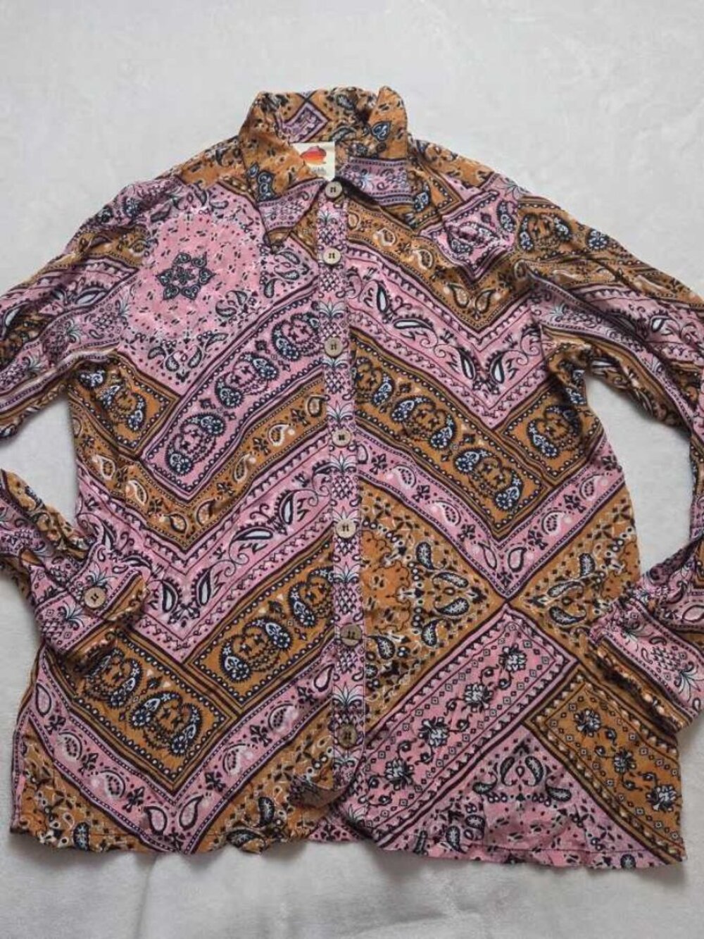 M *damaged- needs repair* Farm Rio x Anthropologie classic buttondown shirt